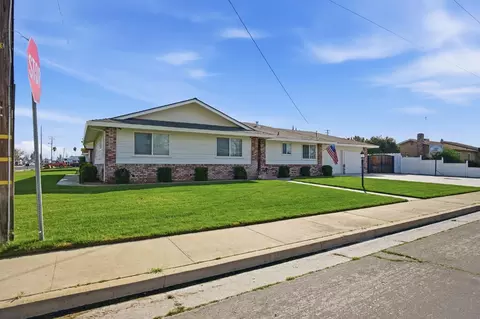 8232 Shoreen St, Hilmar, CA 95324 photo 2