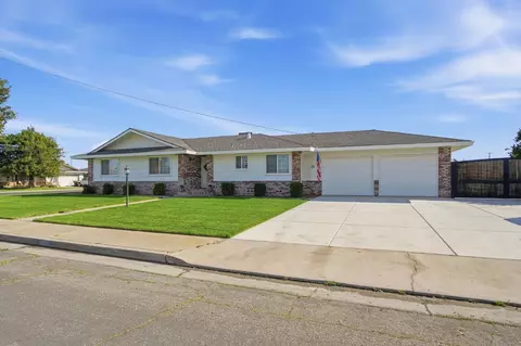 8232 Shoreen St, Hilmar, CA 95324 photo 3