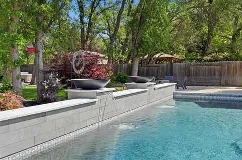 Exterior - 5813 Mareta Ln, Loomis, CA 95650 photo 24 of 43