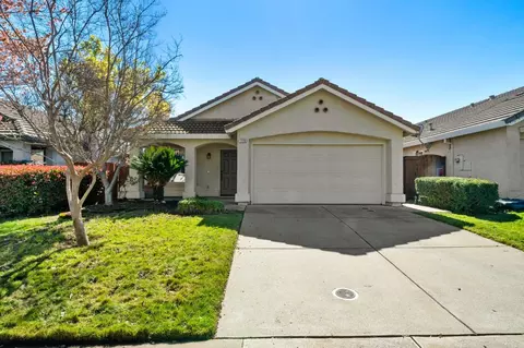 1226 Arbor Dr, Roseville, CA 95678