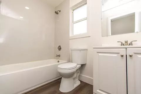 Bath - 17 I St, Empire, CA 95319 photo 1 of 4