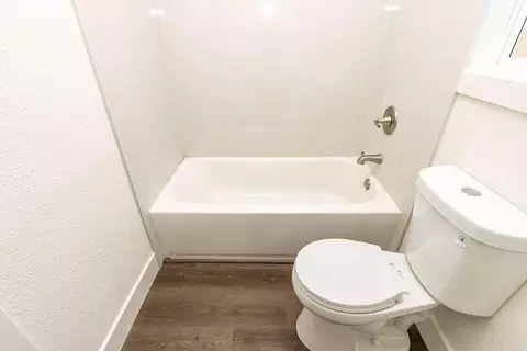 Bath - 17 I St, Empire, CA 95319 photo 2 of 4