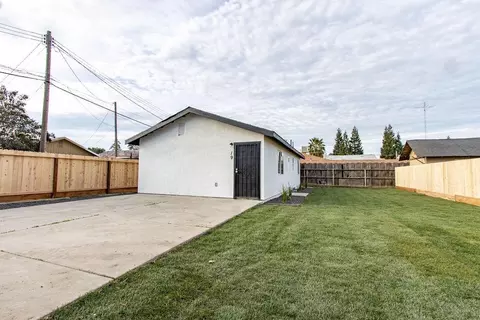Exterior - 17 I St, Empire, CA 95319 photo 7 of 10