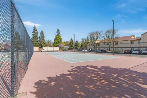 Exterior - 3701 Colonial Dr #202, Modesto, CA 95356 photo 6 of 8