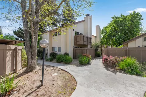 3701 Colonial Dr #202, Modesto, CA 95356