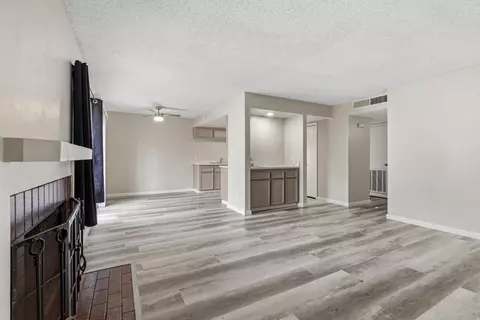 Living - 3701 Colonial Dr #202, Modesto, CA 95356 photo 2 of 2