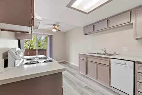 Kitchen - 3701 Colonial Dr #202, Modesto, CA 95356 photo 4 of 4