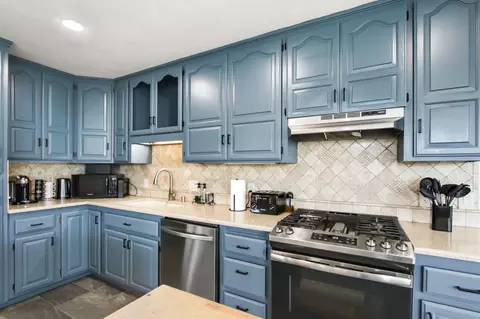 Kitchen - 2551 Shirt Tail Trl, Cool, CA 95614 photo 3 of 6