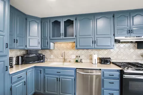 Kitchen - 2551 Shirt Tail Trl, Cool, CA 95614 photo 4 of 6
