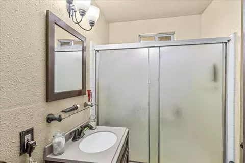 Bath - 1630 Holm, Modesto, CA 95351 photo 1 of 2