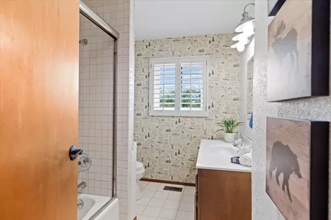 Bath - 780 Boole Rd, Applegate, CA 95703 photo 2 of 2