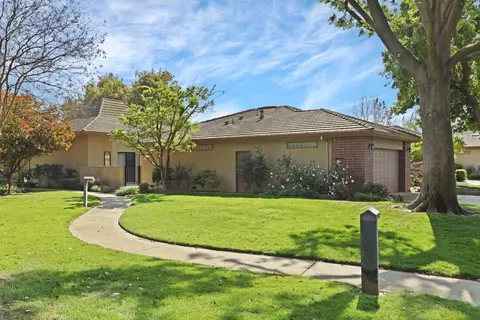 2458 Central Park Dr, Lodi, CA 95242 photo 2
