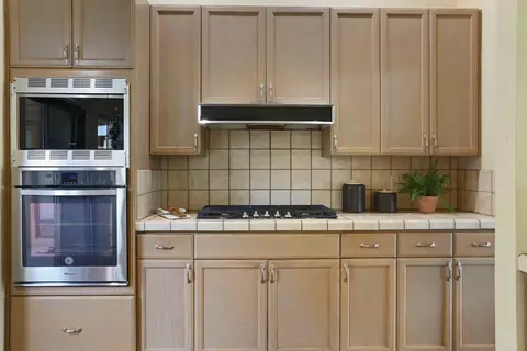 2458 Central Park Dr, Lodi, CA 95242 photo 8