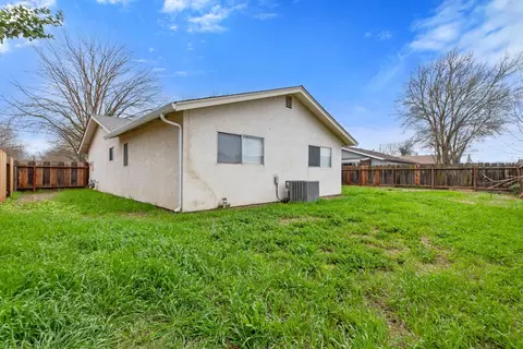 1617 Rose Ave, Modesto, CA 95355 photo 19
