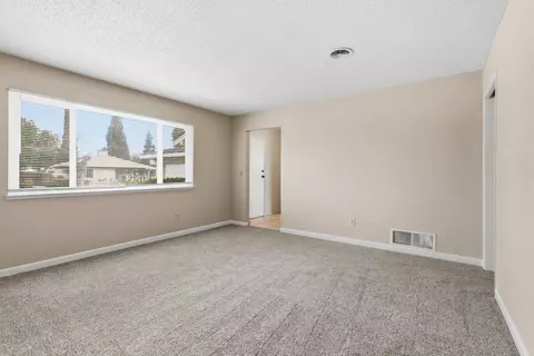 Living - 412 Kavanagh Ave, Modesto, CA 95350 photo 2 of 4