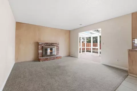 Living - 412 Kavanagh Ave, Modesto, CA 95350 photo 3 of 4