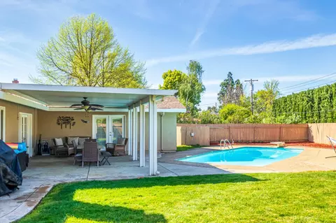 1431 Mcclaren Dr, Carmichael, CA 95608 photo 4