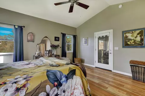 Bedroom - 18814 Norlene Way, Grass Valley, CA 95949 photo 4 of 6