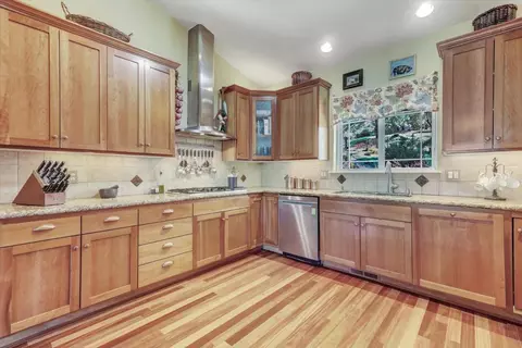 Kitchen - 18814 Norlene Way, Grass Valley, CA 95949 photo 4 of 8