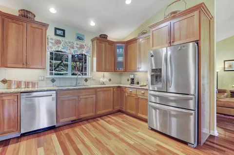Kitchen - 18814 Norlene Way, Grass Valley, CA 95949 photo 3 of 8