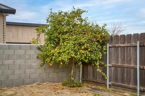 Exterior - 1612 Krishawn Way, Modesto, CA 95356 photo 8 of 12