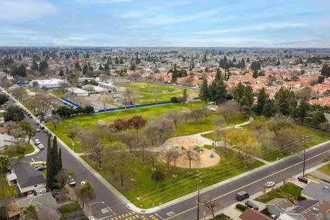 View/Area - 1612 Krishawn Way, Modesto, CA 95356 photo 4 of 5