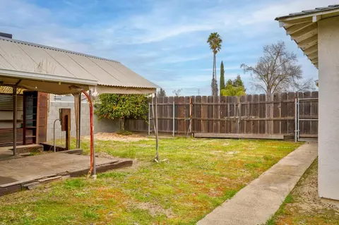 Exterior - 1612 Krishawn Way, Modesto, CA 95356 photo 9 of 12