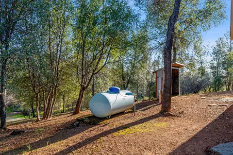 22848 Elk Trl E, Redding, CA 96003 photo 35