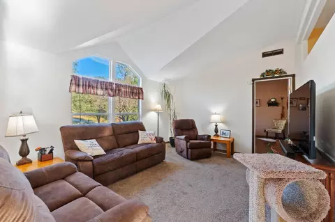 22848 Elk Trl E, Redding, CA 96003 photo 4