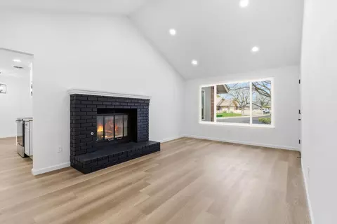 1520 Moccasin Dr, Modesto, CA 95351 photo 2
