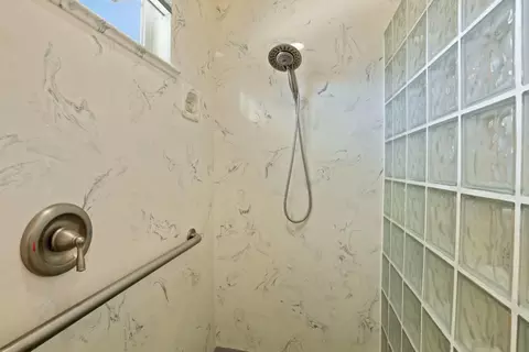 Bath - 6796 E Woodward Ave, Manteca, CA 95337 photo 10 of 10