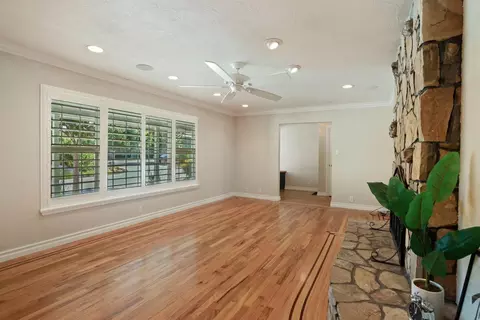 Living - 6796 E Woodward Ave, Manteca, CA 95337 photo 4 of 8