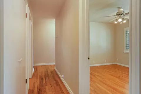 Entry Way - 6796 E Woodward Ave, Manteca, CA 95337 photo 2 of 3
