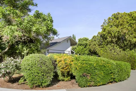 Exterior - 912 Los Robles, Davis, CA 95618 photo 15 of 15
