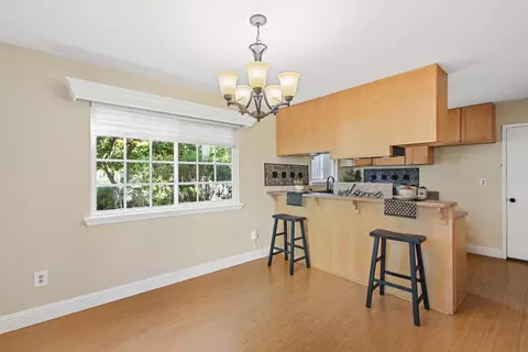 Dining - 912 Los Robles, Davis, CA 95618 photo 3 of 3