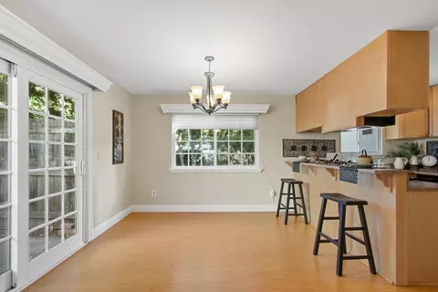 Dining - 912 Los Robles, Davis, CA 95618 photo 1 of 3