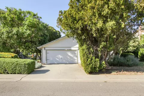 Exterior - 912 Los Robles, Davis, CA 95618 photo 13 of 15