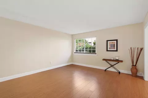 Living - 912 Los Robles, Davis, CA 95618 photo 1 of 4