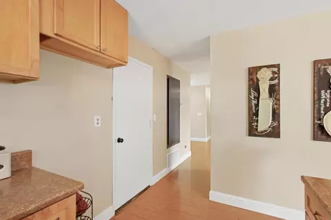 Entry Way - 912 Los Robles, Davis, CA 95618 photo 4 of 4