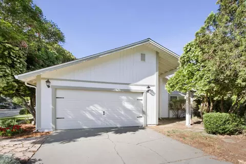 Exterior - 912 Los Robles, Davis, CA 95618 photo 12 of 15
