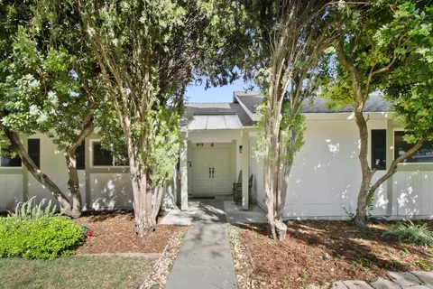 Exterior - 912 Los Robles, Davis, CA 95618 photo 2 of 15