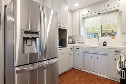 Kitchen - 1612 Angelene Dr, Modesto, CA 95355 photo 3 of 4