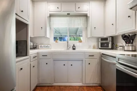Kitchen - 1612 Angelene Dr, Modesto, CA 95355 photo 2 of 4