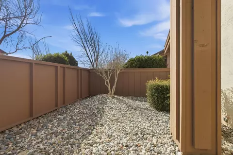 Exterior - 1937 Bur Oak Dr, Modesto, CA 95354 photo 4 of 7