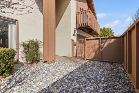 Exterior - 1937 Bur Oak Dr, Modesto, CA 95354 photo 3 of 7