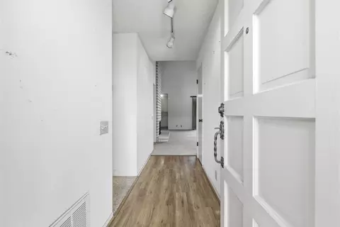 Entry Way - 1937 Bur Oak Dr, Modesto, CA 95354 photo 2 of 2