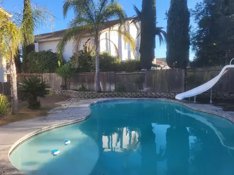 1709 Queensland Ave, Manteca, CA 95337