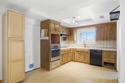Kitchen - 3221 Dublin Ave, Merced, CA 95340 photo 3 of 4