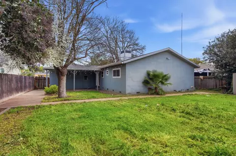 Exterior - 3221 Dublin Ave, Merced, CA 95340 photo 3 of 6