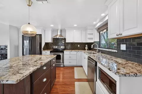Kitchen - 525 Skyline Dr, Placerville, CA 95667 photo 2 of 7